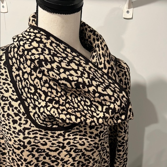 Leopard Print Cowl Neck Sweater - Picture 5 of 14
